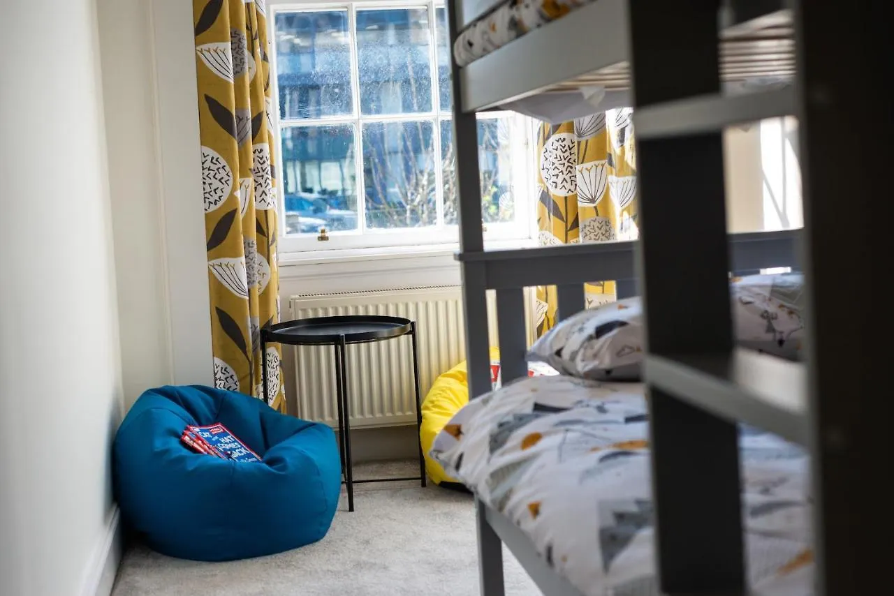 Lovely 3 Bed Apartment In Central Edimburgo