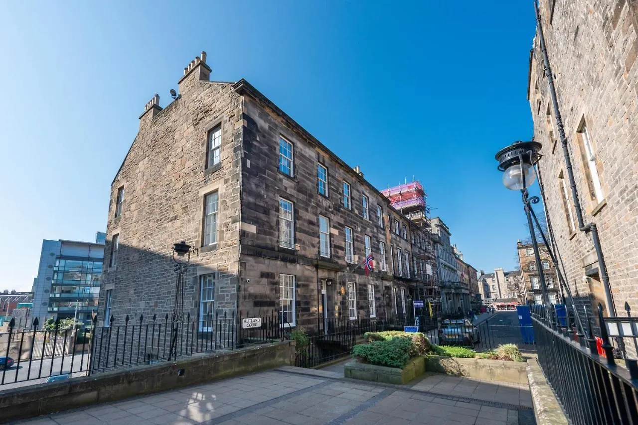 Lovely 3 Bed Apartment In Central Edimburgo